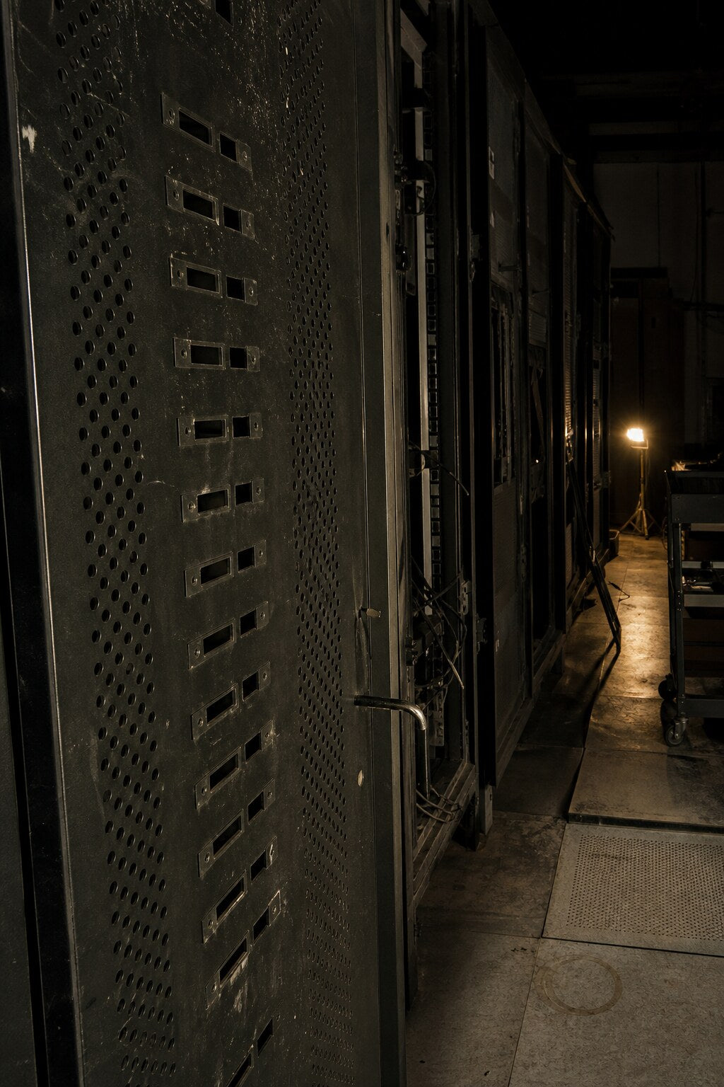 Racks Without Light
