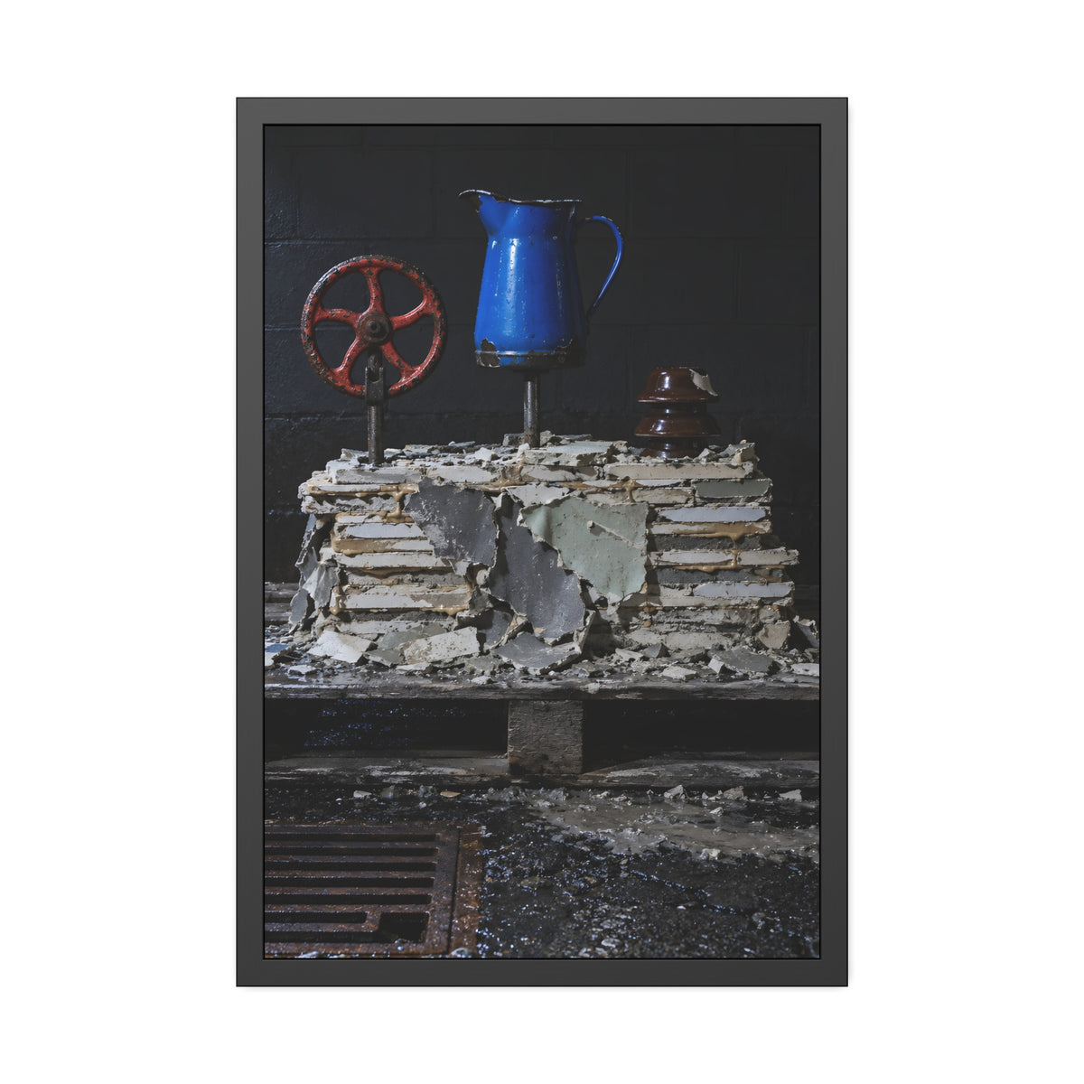 "The Ribbed Porcelain": A Garabaggio Framed Print
