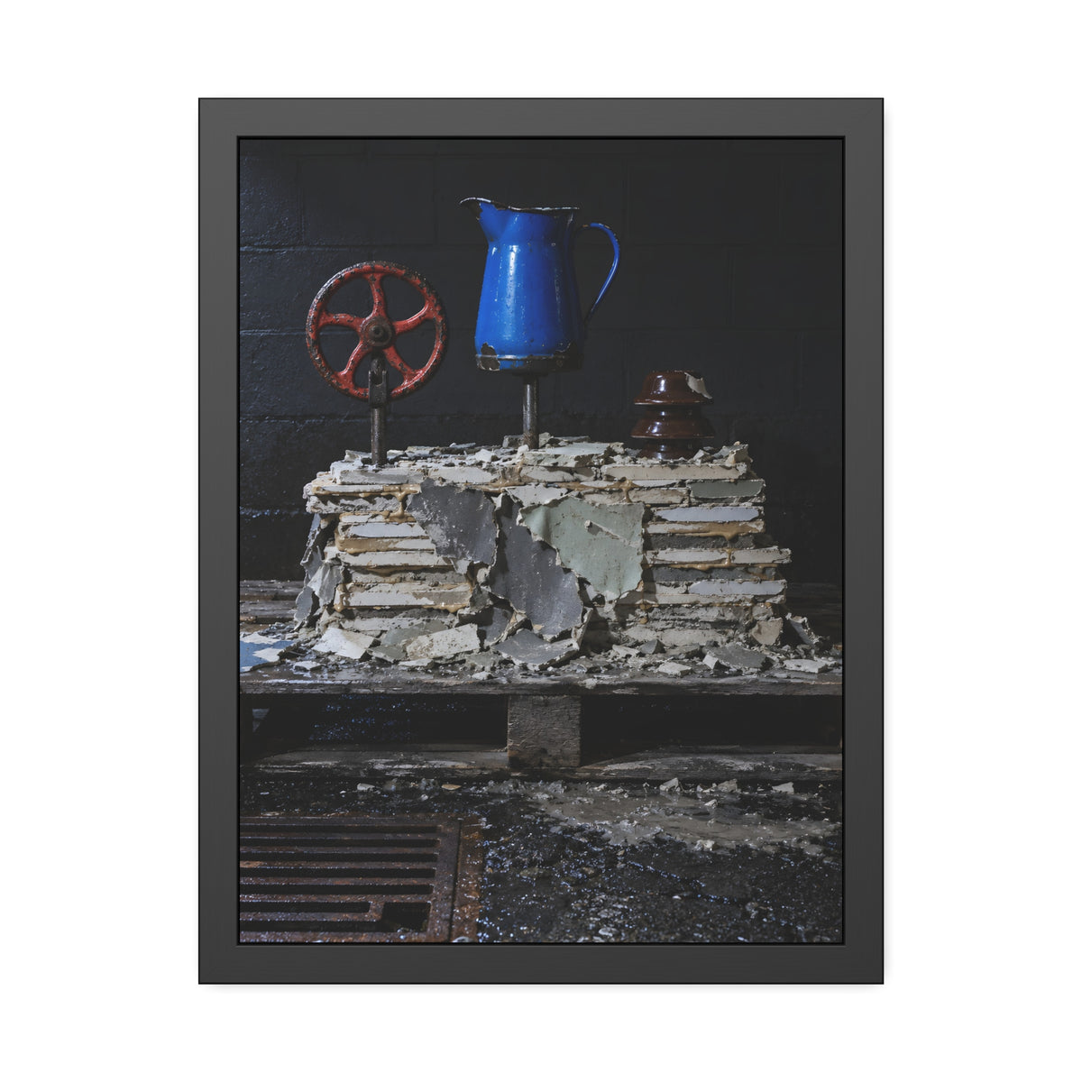 "The Ribbed Porcelain": A Garabaggio Framed Print