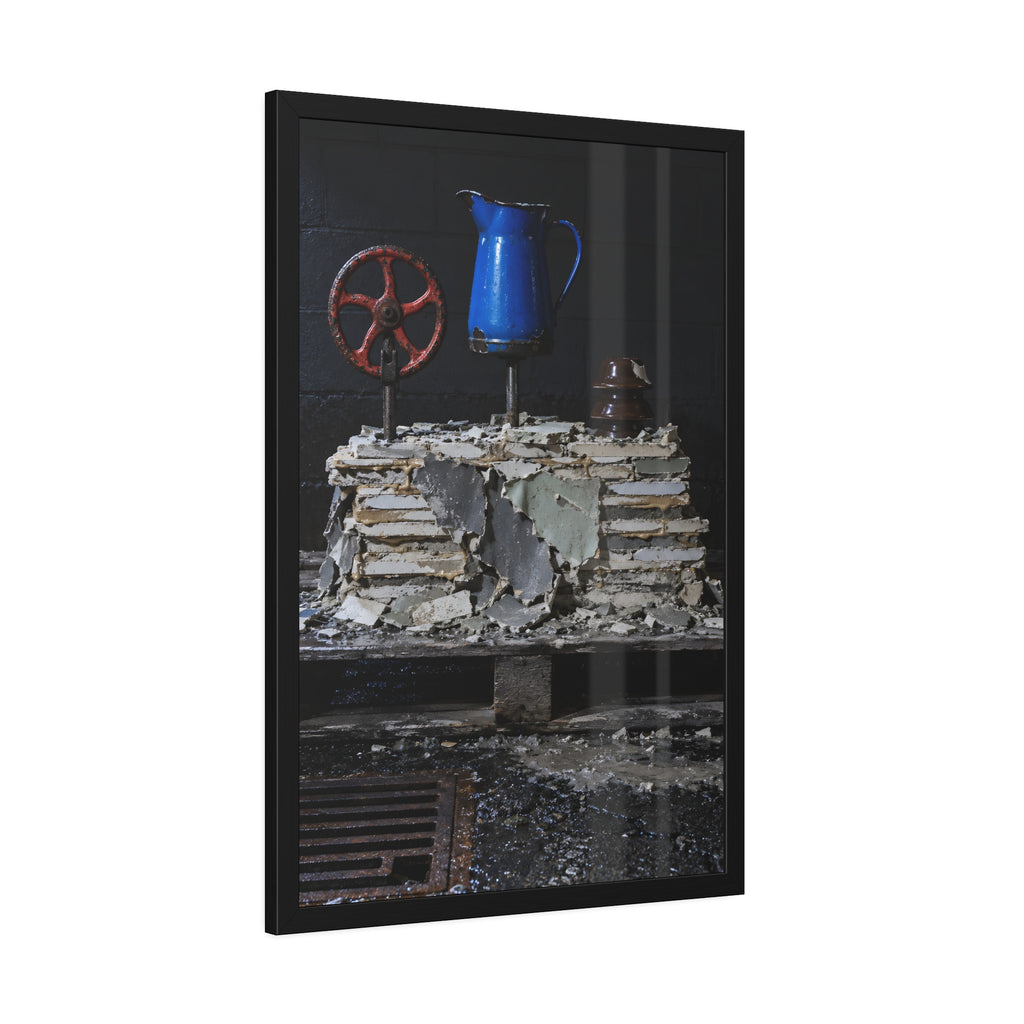 "The Ribbed Porcelain": A Garabaggio Framed Print